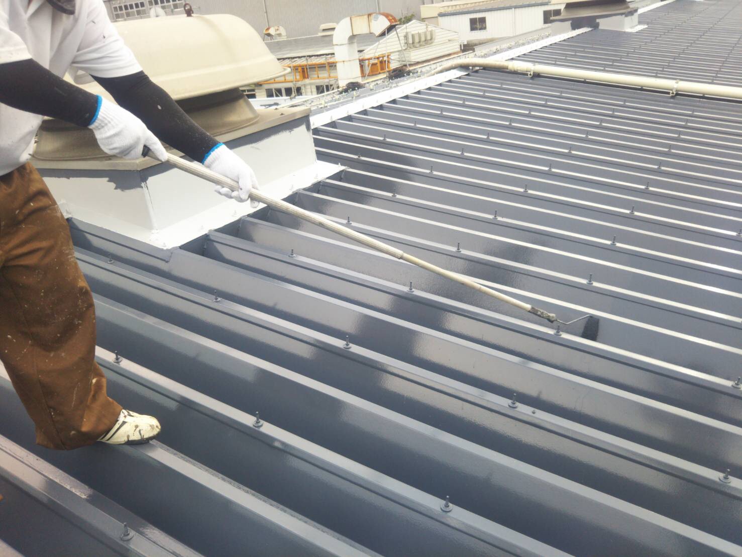 諫早市工場にて屋根シリコン樹脂塗装 小城市ベランダ防水工事を行いました Veシステムズ プロタイムズ佐賀駅前店